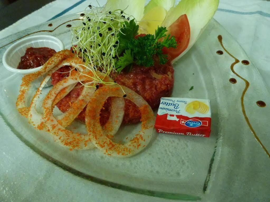 尼翁 西克里十六世旅馆酒店 外观 照片
